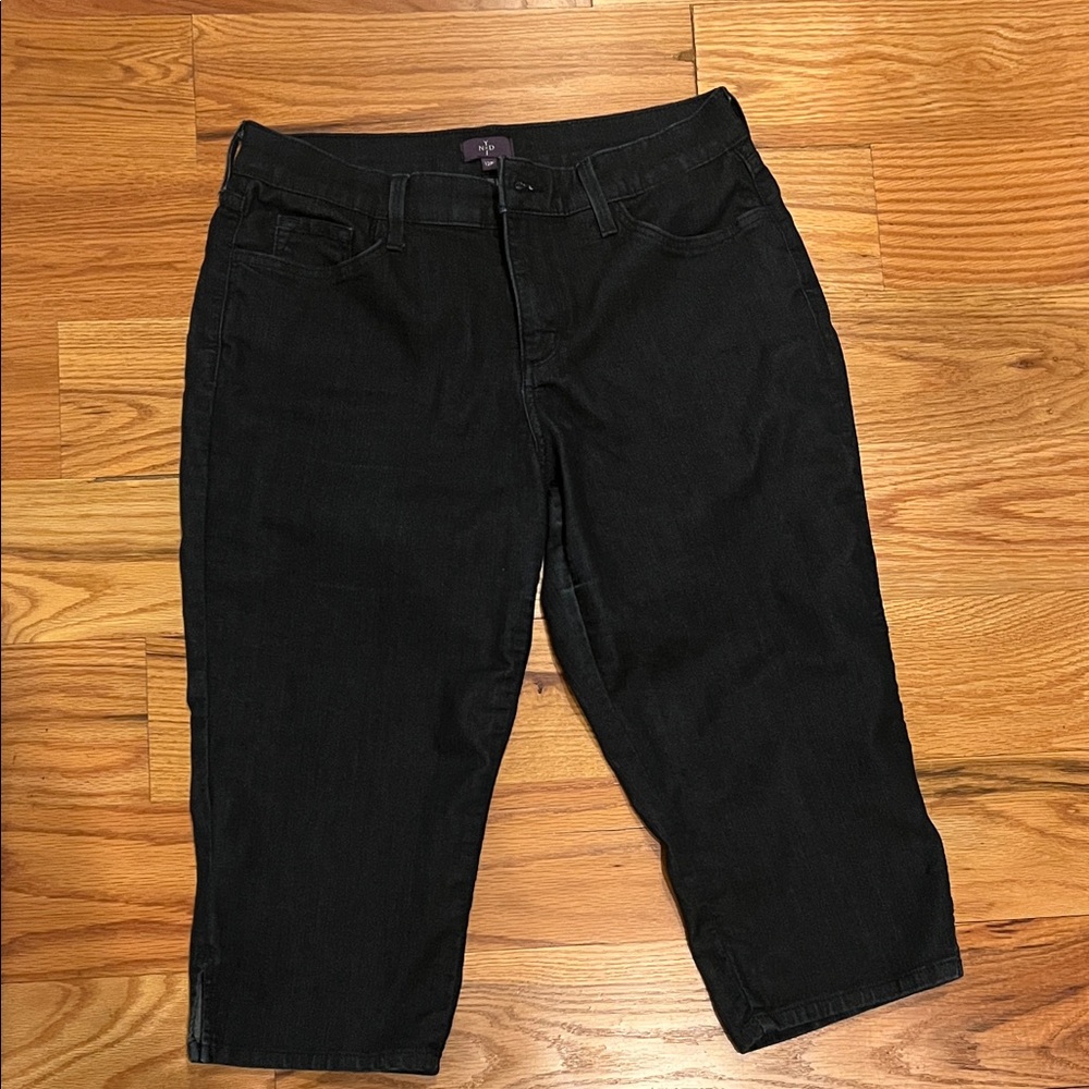 NYDJ Blue Denim Capri Pants
12P